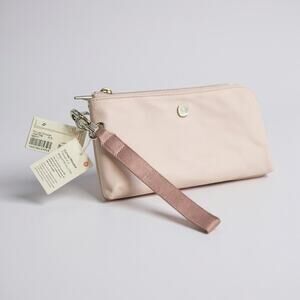 Lululemon Curved Wristlet Clutch W9FZ4S in MEPK Meadowsweet Pink NWT
